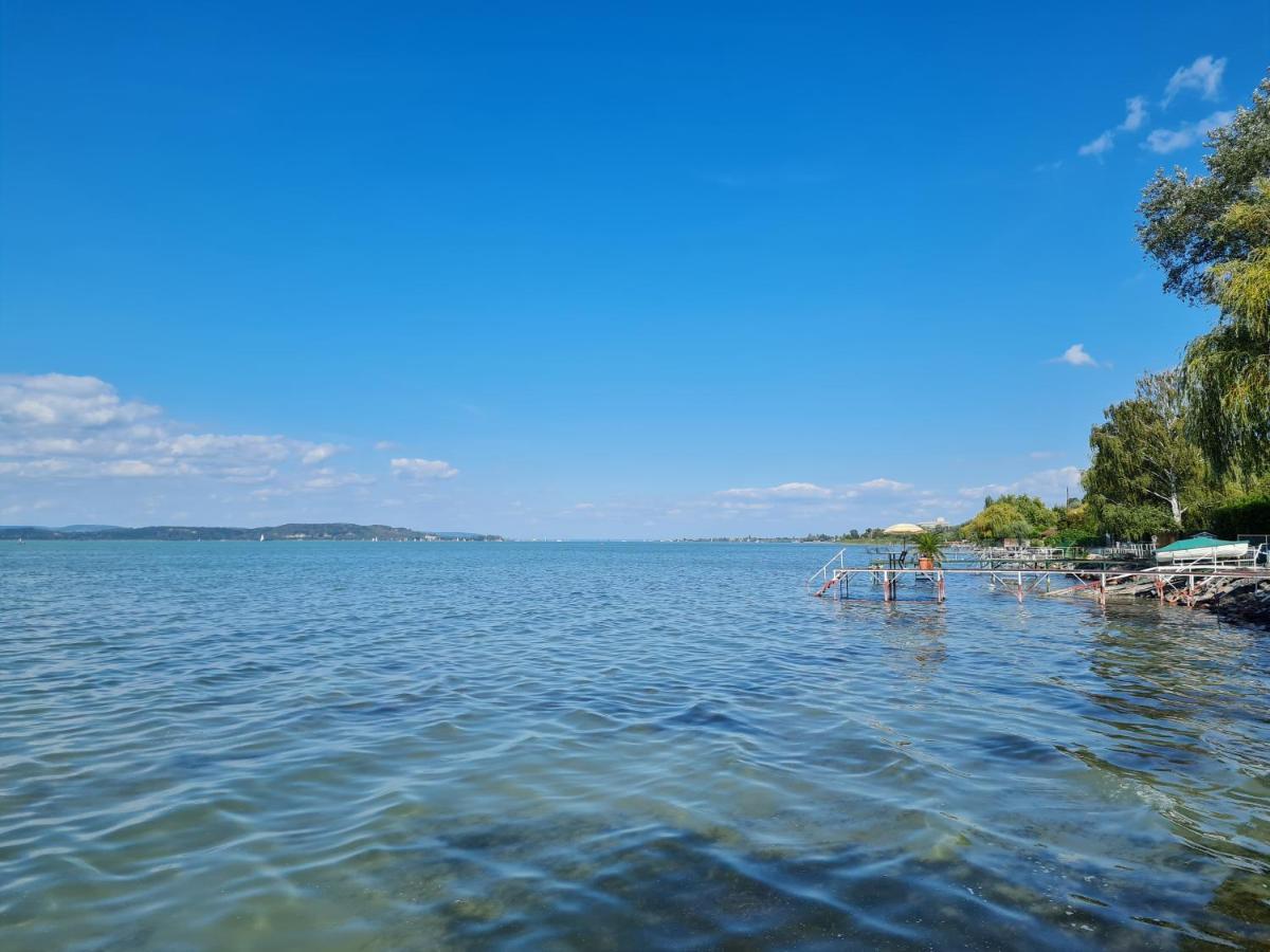 Flamingó Nyaraló Balatonszárszó