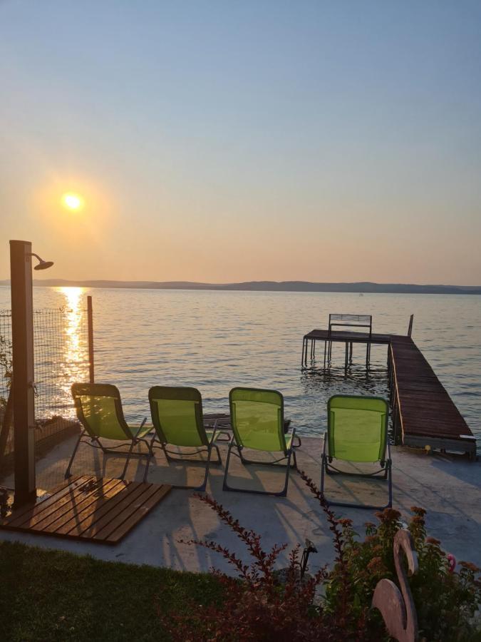 Flamingo Holiday home Balatonszarszo